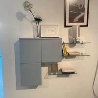 Mobile contenitore  e mensole