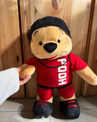 Peluche Disney Winnie the Pooh Skate con etichetta