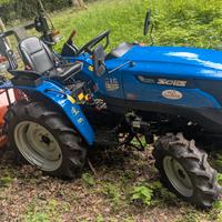 trattore solis 18cv con pala mobile 500kg