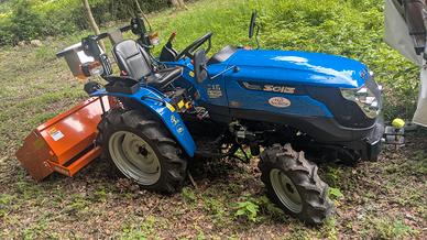 trattore solis 18cv con pala mobile 500kg