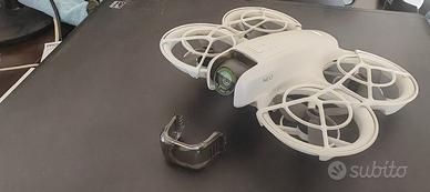 Drone DJI Neo con 3 batterie e caricatore