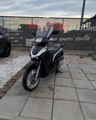 Honda SH 300 i
