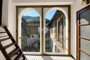 3 LOCALI A ASSO