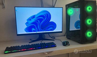 PC fisso completo con monitor completo