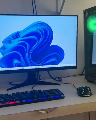 PC fisso completo con monitor completo