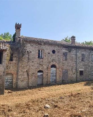 BASCHI - LOC. CASE NUOVE - CASALE DA RISTRUTTURARE