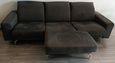 Divano tre posti con chaise longue 