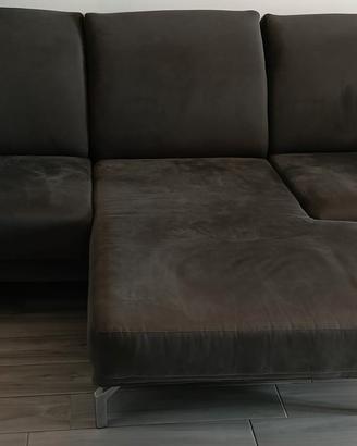 Divano tre posti con chaise longue 