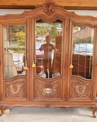 Vetrinetta in legno massello con vetri decorati