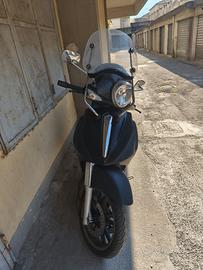 scooter piaggio Beverly 500