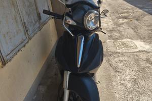 scooter piaggio Beverly 500