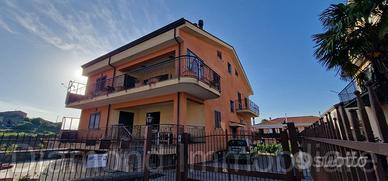 Villetta bifamiliare con giardino a Solicchiata