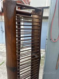 Porta CD colonna verticale in legno in stile rusti