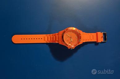 orologio inox resistenza 3 atmosfere all'acqua