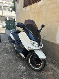 Yamaha T Max 500