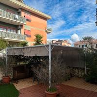 Gazebo 4x4 usato da esterno-struttura in metallo