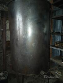 cisterna acciaio con saracinesca