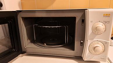 forno a microonde De Longhi