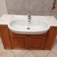 Mobile bagno con lavandinno