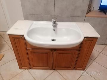 Mobile bagno con lavandinno