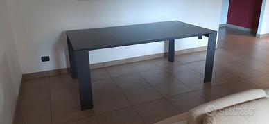 Tavolo da sala allungabile