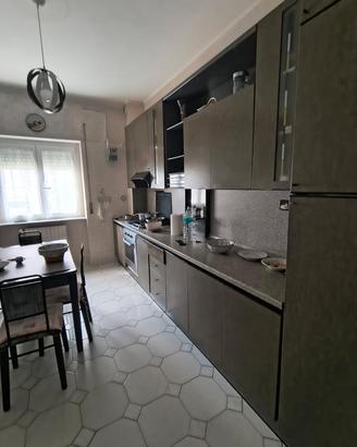 Cucina completa moderna funzionale
