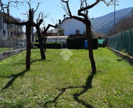 VILLA A SCHIERA A TAGLIACOZZO
