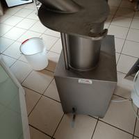 insaccatrice elettrica 10 kg 220v