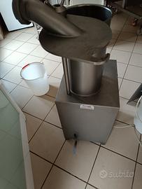 insaccatrice elettrica 10 kg 220v