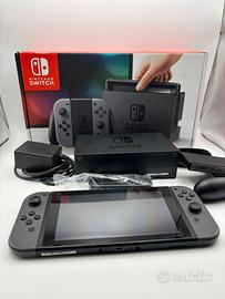 Nintendo Switch 1 console boxata