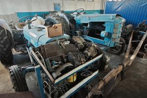 Trattori Ford Dexta, Super Dexta, Major