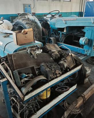 Trattori Ford Dexta, Super Dexta, Major