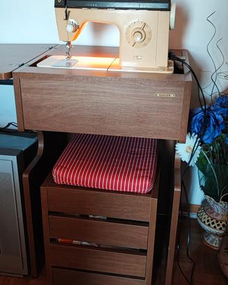 Macchina da cucire Singer 7174 con mobiletto 