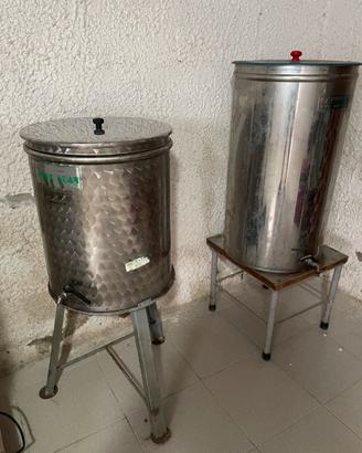 Contenitori per olio