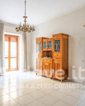 Casa indipendente di 145 m² con 5 locali a Canosa 