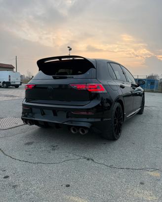 GOLF 8.5 R BLACK EDITION