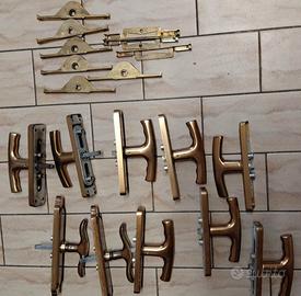 Maniglie per finestre