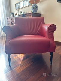 Poltrona in pelle color rosso Busnelli
