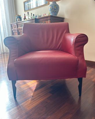 Poltrona in pelle color rosso Busnelli