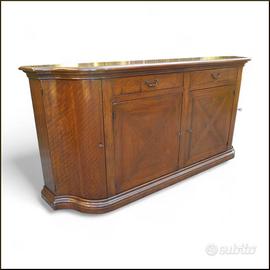 Credenzone in legno vecchio con ante mosse