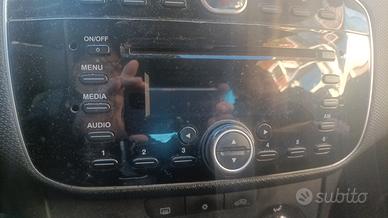 stereo fiat punto evo anno 2012