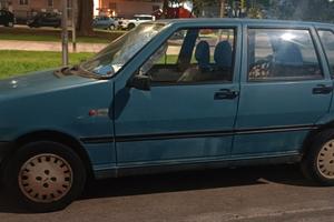 auto d'epoca con pochi km