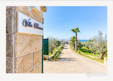 Elegante Villa Bianca con piscine