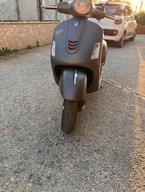 Piaggio Vespa 300 GTS - 2016