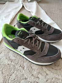 Saucony pantaloni maglietta giubbino occhiali