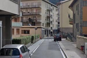  Box auto in centro Sondrio 130/mese