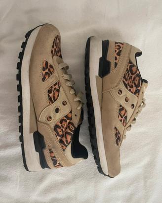 Scarpe Saucony shadow leopardate