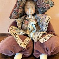 BAMBOLA DI PORCELLANA