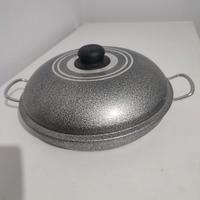 Bistecchiera ad acqua con coperchio 