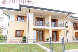 Tricamere recente in semicentro